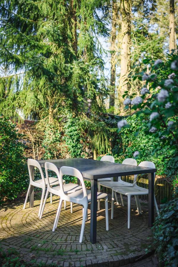 Luxe Vakantiehuis In Het Bos Met Jacuzzi En Sauna ルンテレン エクステリア 写真